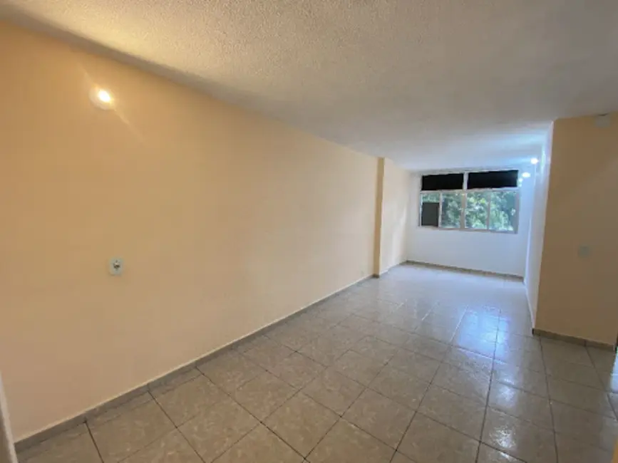 Foto 2 de Apartamento com 2 quartos à venda, 56m2 em Taquara, Rio De Janeiro - RJ