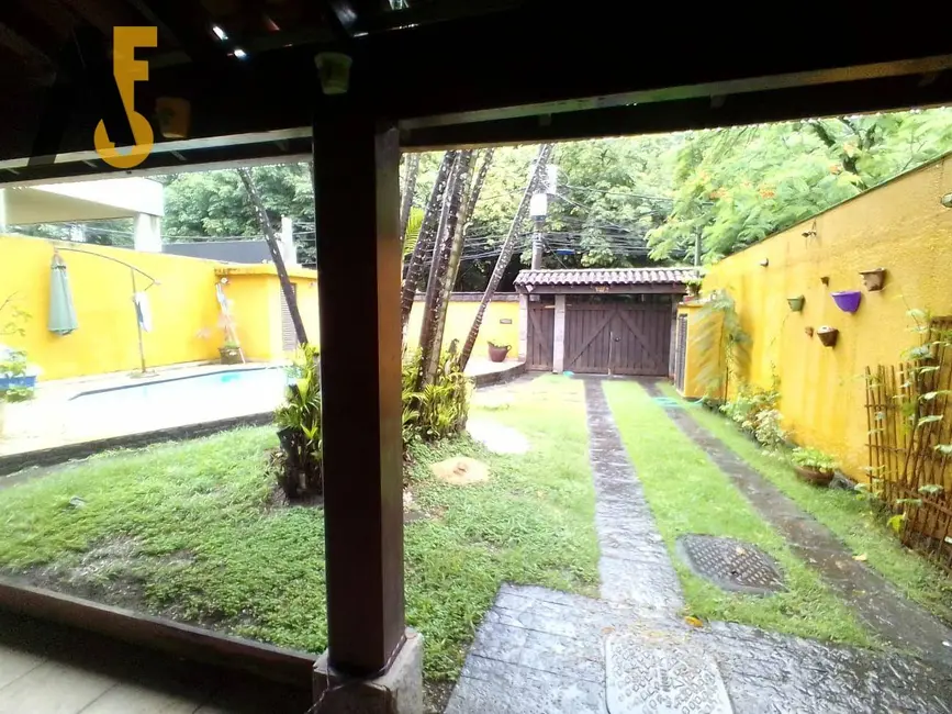 Casa de Condomínio com 5 quartos à venda, 360m2 em Jacarepaguá, Rio De Janeiro - RJ - imagem 3 Foto 3 de Casa de Condomínio com 5 quartos à venda, 360m2 em Jacarepaguá, Rio De Janeiro - RJ