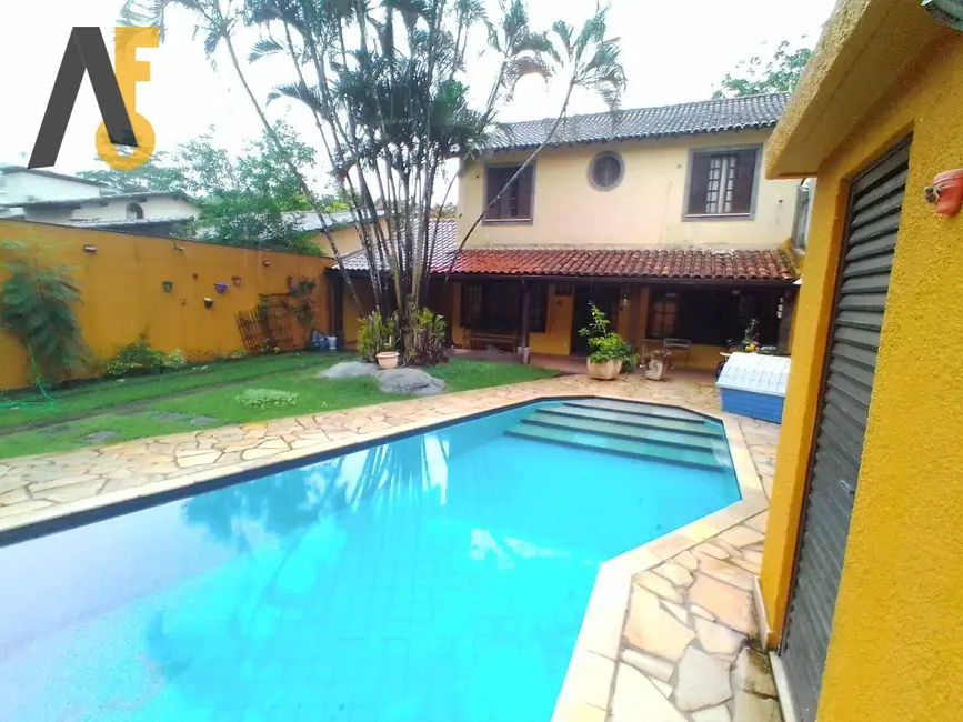 Casa de Condomínio com 5 quartos à venda, 360m2 em Jacarepaguá, Rio De Janeiro - RJ - imagem 6 Foto 6 de Casa de Condomínio com 5 quartos à venda, 360m2 em Jacarepaguá, Rio De Janeiro - RJ