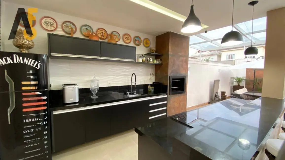 Casa de Condomínio com 3 quartos à venda, 445m2 em Recreio dos Bandeirantes, Rio De Janeiro - RJ - imagem 3 Foto 3 de Casa de Condomínio com 3 quartos à venda, 445m2 em Recreio dos Bandeirantes, Rio De Janeiro - RJ