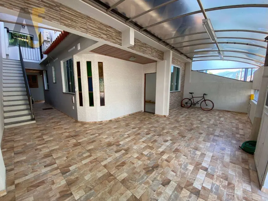 Casa de Condomínio com 4 quartos à venda, 284m2 em Rio De Janeiro - RJ - imagem 2 Foto 2 de Casa de Condomínio com 4 quartos à venda, 284m2 em Rio De Janeiro - RJ