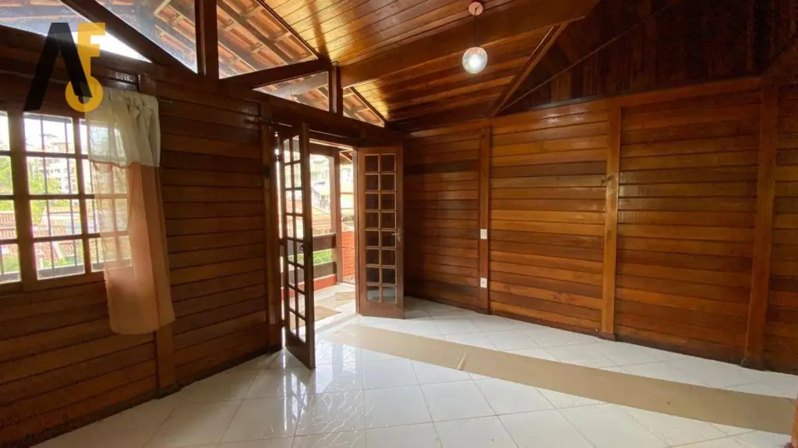 Foto 3 de Casa com 4 quartos à venda, 670m2 em Rio De Janeiro - RJ
