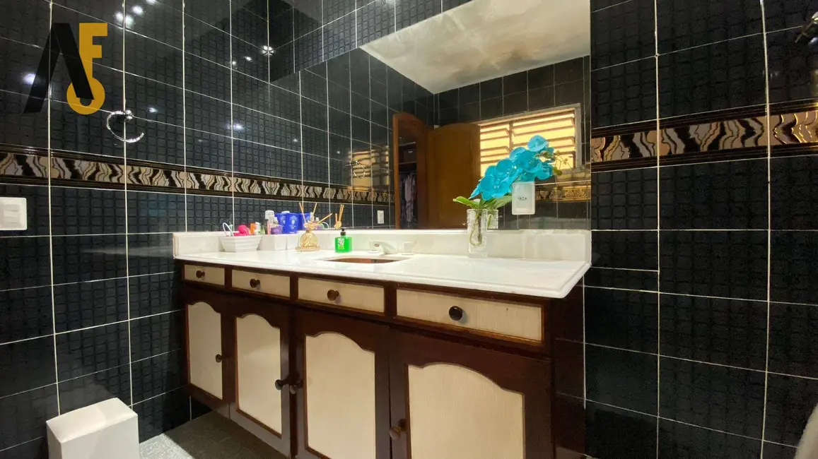 Foto 9 de Apartamento com 4 quartos à venda, 158m2 em Vila Valqueire, Rio De Janeiro - RJ