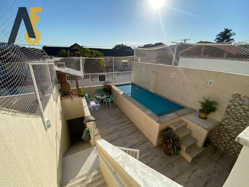 Foto 4 de Casa de Condomínio com 4 quartos à venda, 210m2 em Rio De Janeiro - RJ