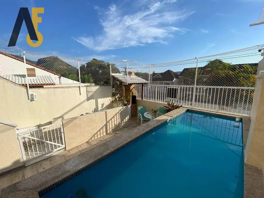 Foto 1 de Casa de Condomínio com 4 quartos à venda, 210m2 em Rio De Janeiro - RJ