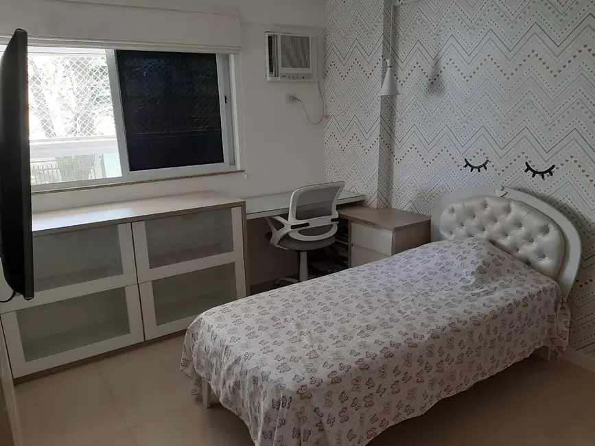 Foto 9 de Apartamento com 4 quartos à venda, 120m2 em Rio De Janeiro - RJ