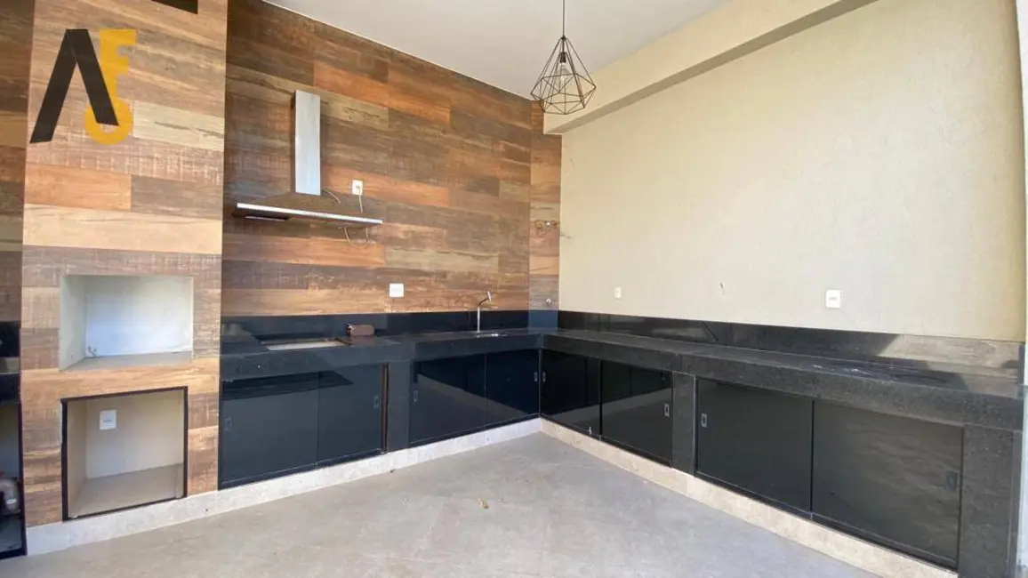 Casa de Condomínio com 4 quartos à venda, 360m2 em Anil, Rio De Janeiro - RJ - imagem 4 Foto 4 de Casa de Condomínio com 4 quartos à venda, 360m2 em Anil, Rio De Janeiro - RJ