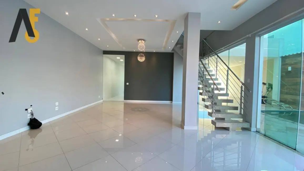 Casa de Condomínio com 4 quartos à venda, 360m2 em Anil, Rio De Janeiro - RJ - imagem 8 Foto 8 de Casa de Condomínio com 4 quartos à venda, 360m2 em Anil, Rio De Janeiro - RJ