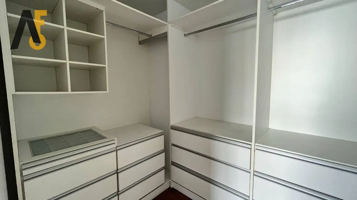 Apartamento com 3 quartos à venda, 125m2 em Taquara, Rio De Janeiro - RJ - imagem 3 Foto 3 de Apartamento com 3 quartos à venda, 125m2 em Taquara, Rio De Janeiro - RJ