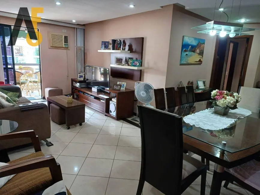 Apartamento com 3 quartos à venda, 120m2 em Rio De Janeiro - RJ - imagem 5 Foto 5 de Apartamento com 3 quartos à venda, 120m2 em Rio De Janeiro - RJ