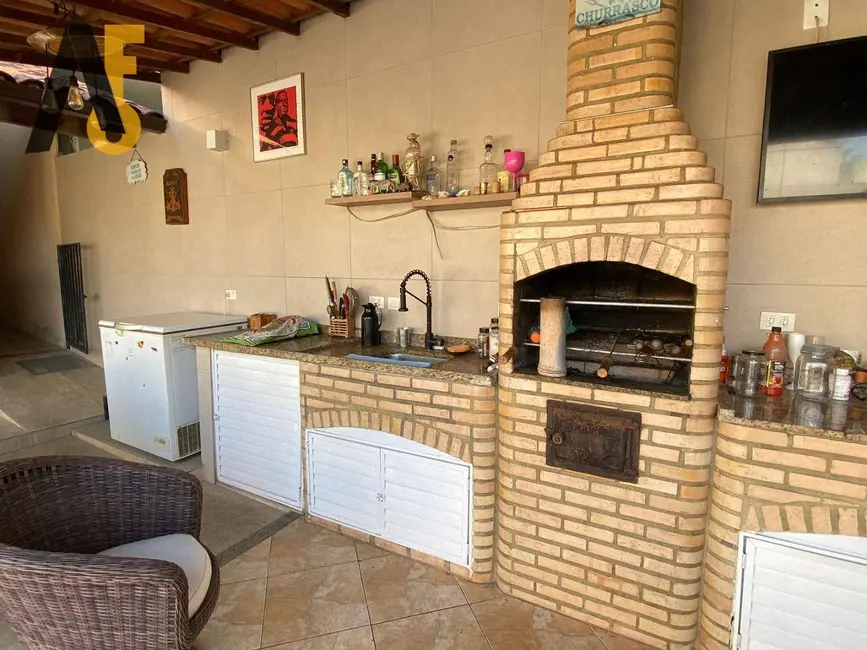 Casa com 2 quartos à venda, 249m2 em Pechincha, Rio De Janeiro - RJ - imagem 5 Foto 5 de Casa com 2 quartos à venda, 249m2 em Pechincha, Rio De Janeiro - RJ