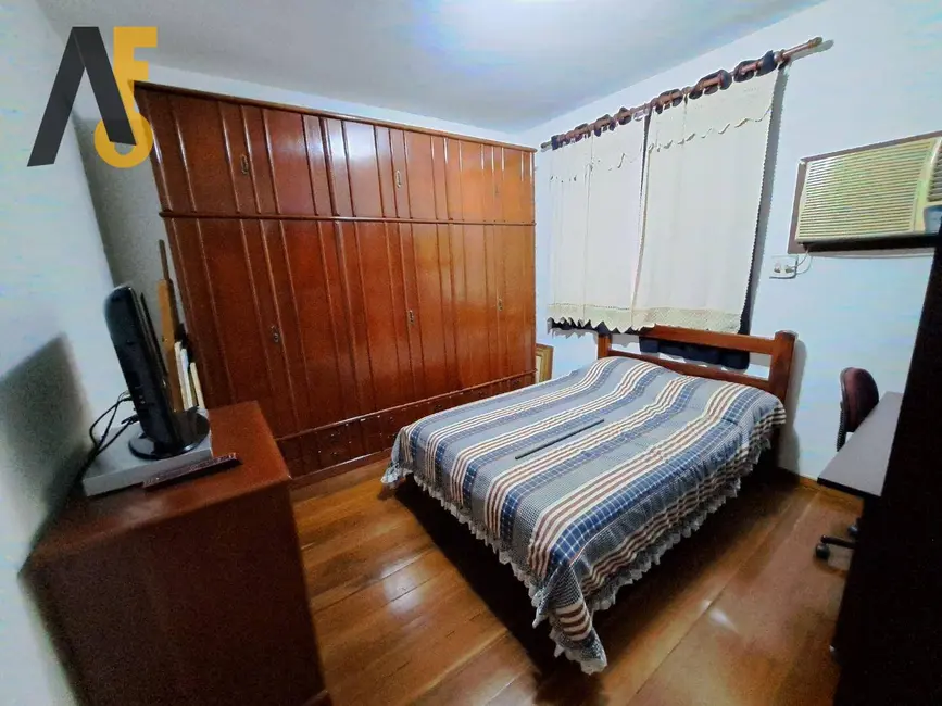 Casa com 5 quartos à venda, 366m2 em Rio De Janeiro - RJ - imagem 9 Foto 9 de Casa com 5 quartos à venda, 366m2 em Rio De Janeiro - RJ