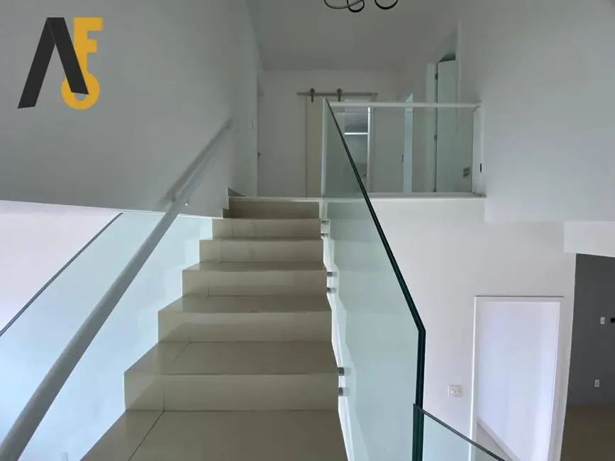 Casa de Condomínio com 5 quartos à venda, 245m2 em Taquara, Rio De Janeiro - RJ - imagem 3 Foto 3 de Casa de Condomínio com 5 quartos à venda, 245m2 em Taquara, Rio De Janeiro - RJ