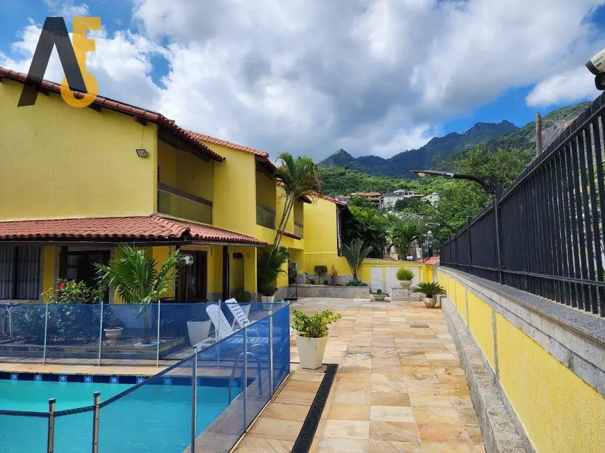 Casa com 4 quartos à venda, 462m2 em Anil, Rio De Janeiro - RJ - imagem 4 Foto 4 de Casa com 4 quartos à venda, 462m2 em Anil, Rio De Janeiro - RJ