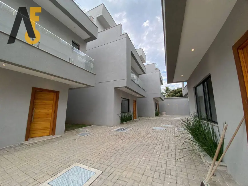 Foto 4 de Casa com 4 quartos à venda, 190m2 em Rio De Janeiro - RJ