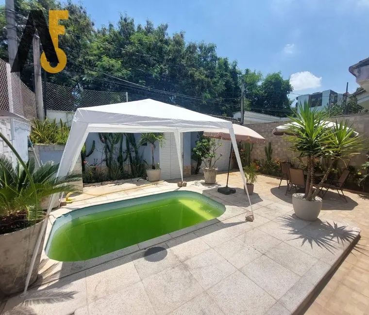 Foto 4 de Casa de Condomínio com 3 quartos à venda, 200m2 em Rio De Janeiro - RJ