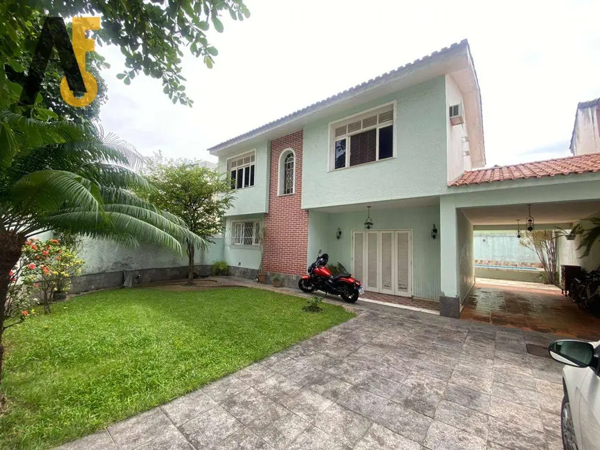 Foto 1 de Casa com 3 quartos à venda, 380m2 em Rio De Janeiro - RJ