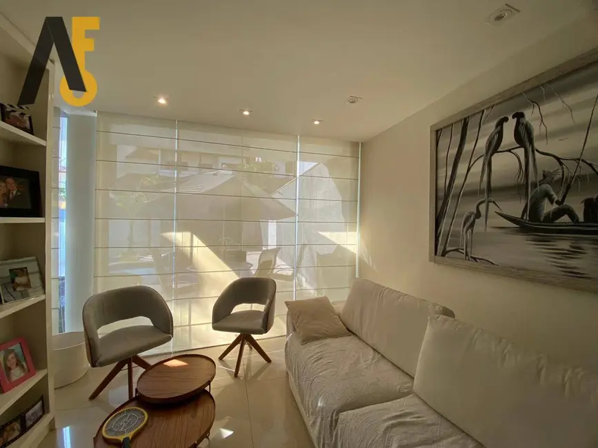 Foto 8 de Casa com 4 quartos à venda, 325m2 em Rio De Janeiro - RJ