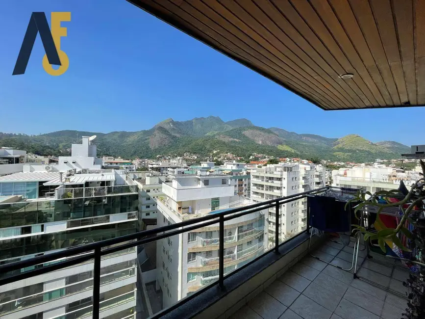 Foto 3 de Cobertura com 3 quartos à venda, 220m2 em Rio De Janeiro - RJ