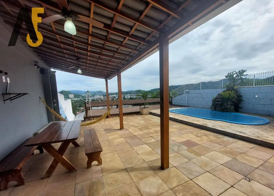 Casa de Condomínio com 5 quartos à venda, 452m2 em Anil, Rio De Janeiro - RJ - imagem 3 Foto 3 de Casa de Condomínio com 5 quartos à venda, 452m2 em Anil, Rio De Janeiro - RJ