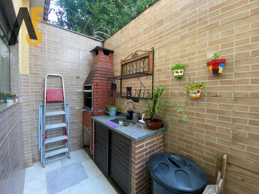 Foto 9 de Casa com 4 quartos à venda, 140m2 em Rio De Janeiro - RJ