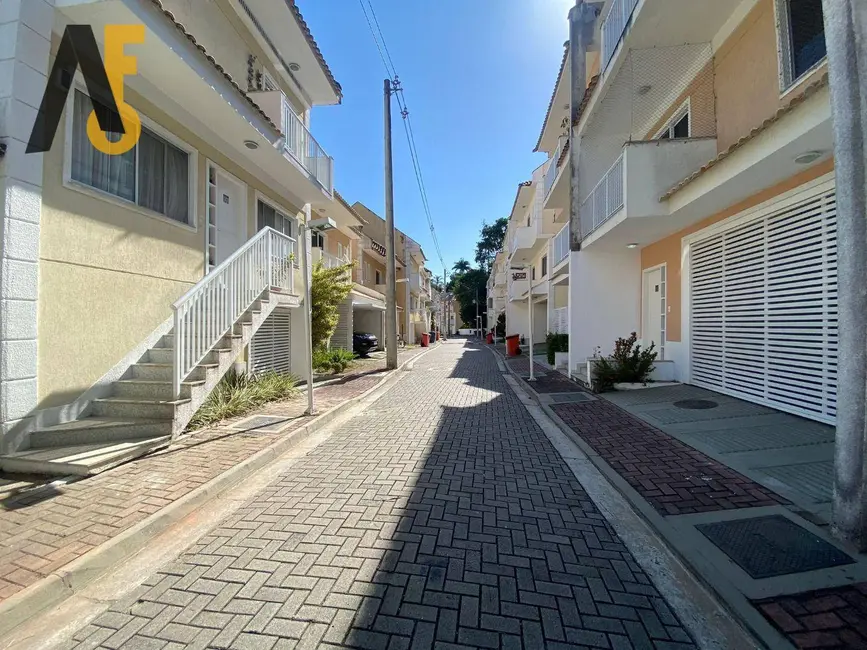 Casa com 4 quartos à venda, 167m2 em Rio De Janeiro - RJ - imagem 2 Foto 2 de Casa com 4 quartos à venda, 167m2 em Rio De Janeiro - RJ