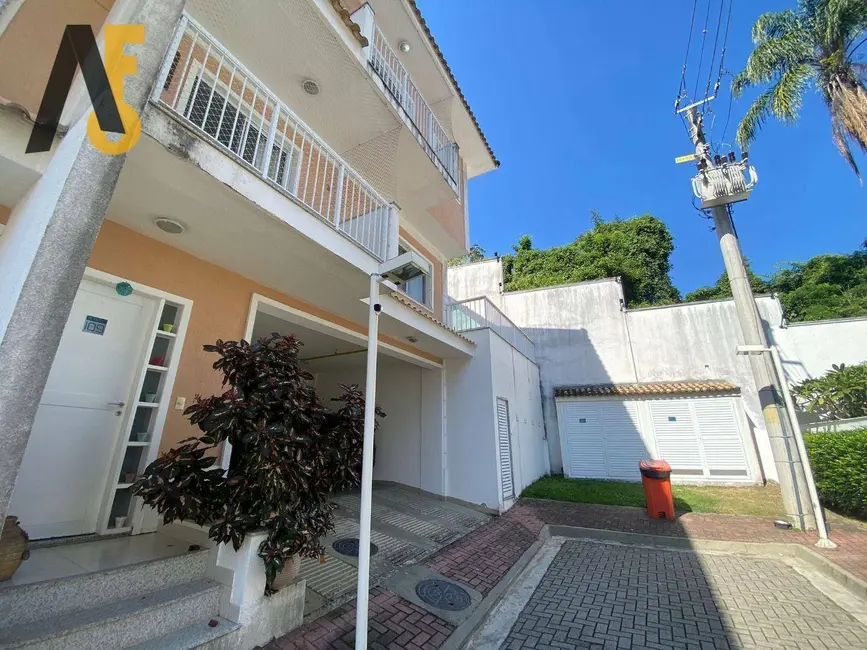 Casa com 4 quartos à venda, 167m2 em Rio De Janeiro - RJ - imagem 1 Foto 1 de Casa com 4 quartos à venda, 167m2 em Rio De Janeiro - RJ