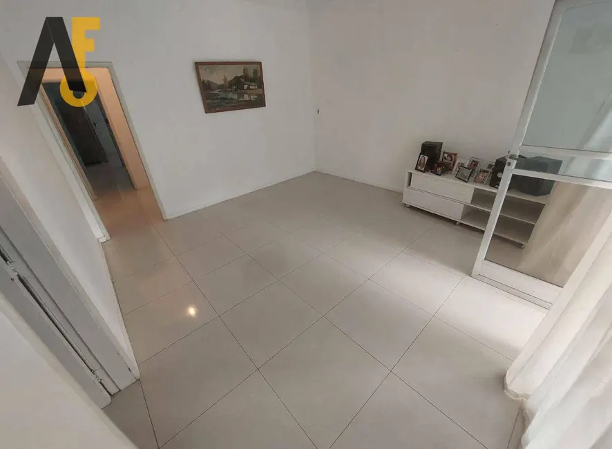 Casa com 3 quartos à venda, 347m2 em Rio De Janeiro - RJ - imagem 6 Foto 6 de Casa com 3 quartos à venda, 347m2 em Rio De Janeiro - RJ