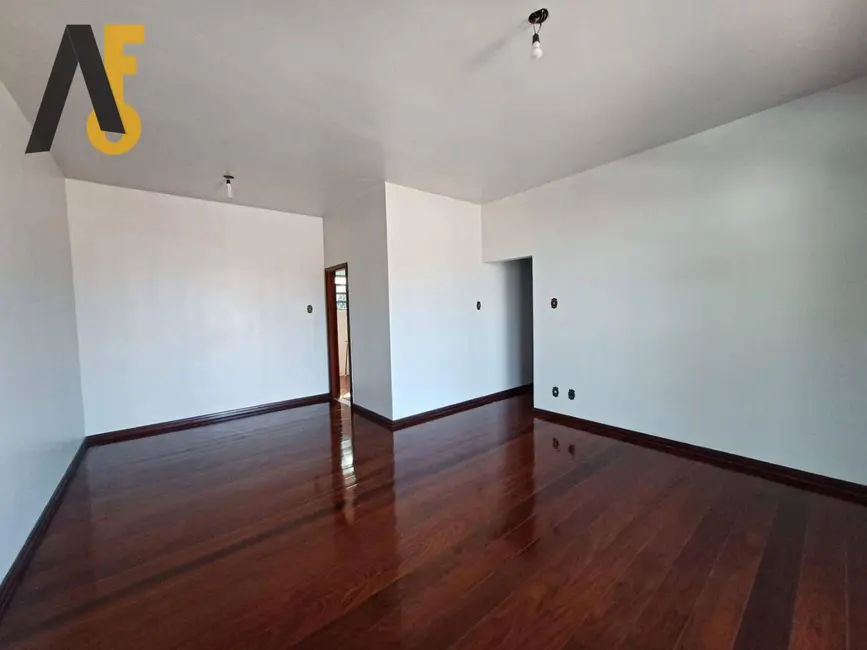 Casa com 3 quartos à venda, 316m2 em Pechincha, Rio De Janeiro - RJ - imagem 8 Foto 8 de Casa com 3 quartos à venda, 316m2 em Pechincha, Rio De Janeiro - RJ