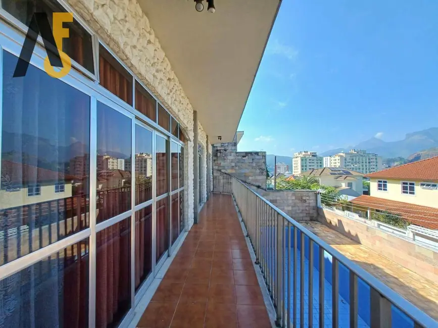 Casa com 3 quartos à venda, 316m2 em Pechincha, Rio De Janeiro - RJ - imagem 2 Foto 2 de Casa com 3 quartos à venda, 316m2 em Pechincha, Rio De Janeiro - RJ