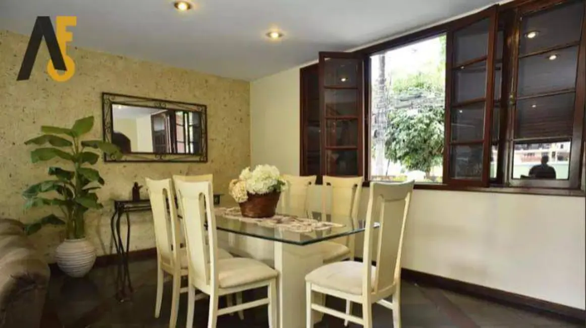 Foto 3 de Casa de Condomínio com 4 quartos à venda, 260m2 em Rio De Janeiro - RJ