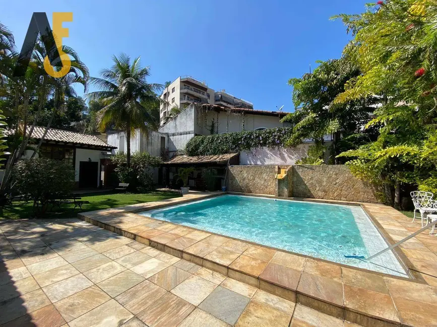 Casa com 4 quartos à venda, 980m2 em Rio De Janeiro - RJ - imagem 4 Foto 4 de Casa com 4 quartos à venda, 980m2 em Rio De Janeiro - RJ