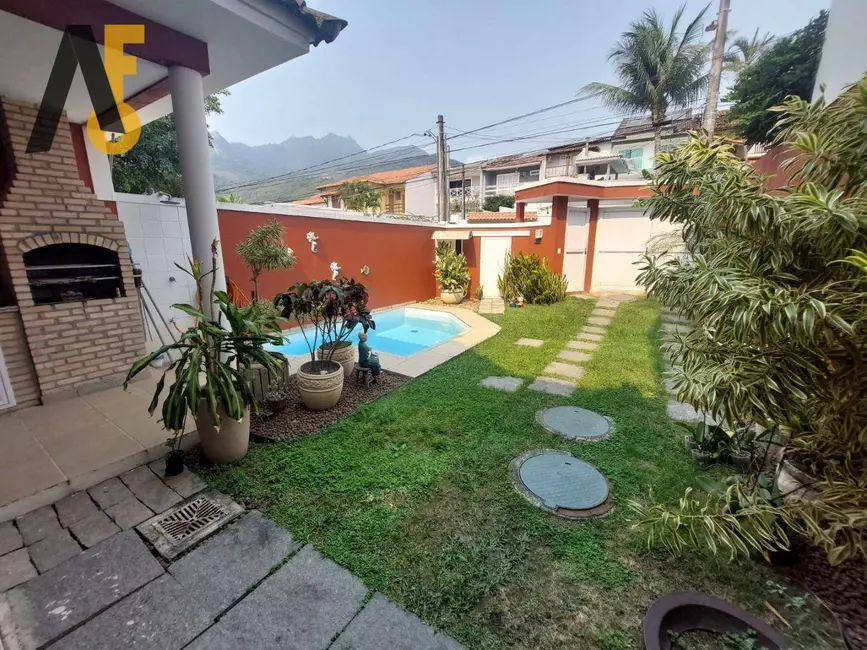 Casa de Condomínio com 6 quartos à venda, 203m2 em Rio De Janeiro - RJ - imagem 6 Foto 6 de Casa de Condomínio com 6 quartos à venda, 203m2 em Rio De Janeiro - RJ