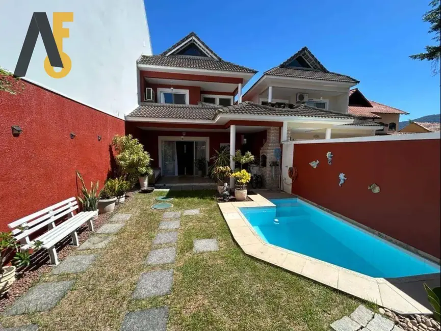 Casa de Condomínio com 6 quartos à venda, 203m2 em Rio De Janeiro - RJ - imagem 1 Foto 1 de Casa de Condomínio com 6 quartos à venda, 203m2 em Rio De Janeiro - RJ