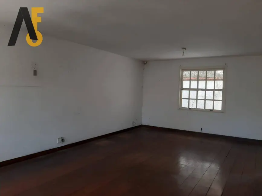 Casa com 5 quartos à venda, 990m2 em Rio De Janeiro - RJ - imagem 2 Foto 2 de Casa com 5 quartos à venda, 990m2 em Rio De Janeiro - RJ