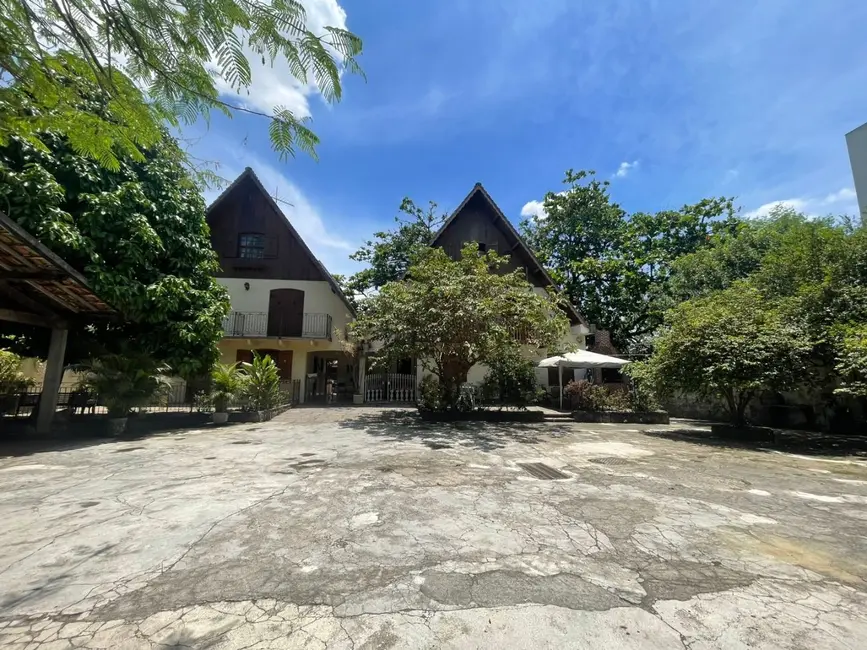 Terreno / Lote à venda, 3850m2 em Rio De Janeiro - RJ - imagem 9 Foto 9 de Terreno / Lote à venda, 3850m2 em Rio De Janeiro - RJ