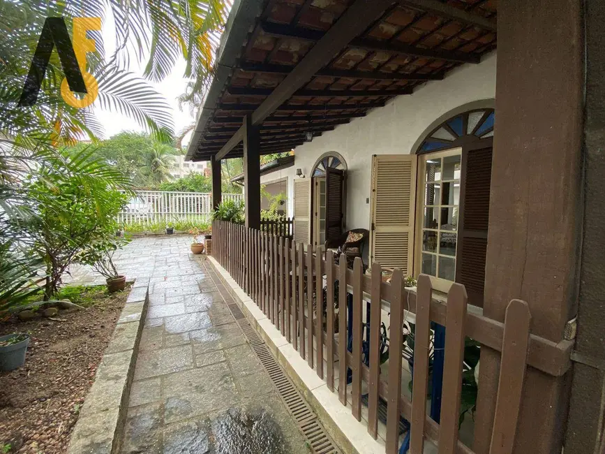 Casa com 3 quartos à venda, 287m2 em Rio De Janeiro - RJ - imagem 5 Foto 5 de Casa com 3 quartos à venda, 287m2 em Rio De Janeiro - RJ