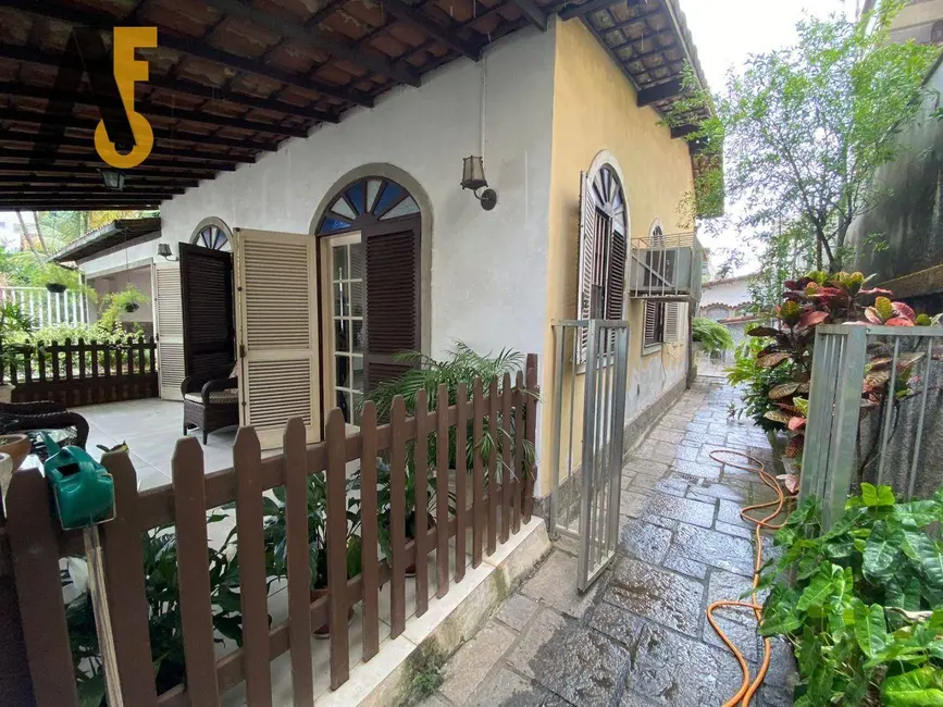 Casa com 3 quartos à venda, 287m2 em Rio De Janeiro - RJ - imagem 3 Foto 3 de Casa com 3 quartos à venda, 287m2 em Rio De Janeiro - RJ