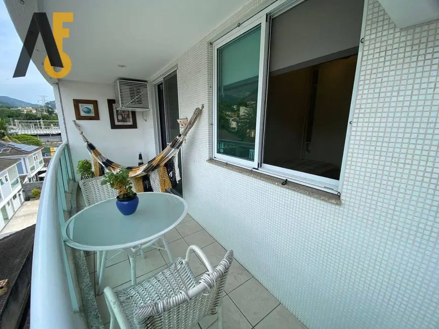 Apartamento com 3 quartos à venda, 101m2 em Rio De Janeiro - RJ - imagem 5 Foto 5 de Apartamento com 3 quartos à venda, 101m2 em Rio De Janeiro - RJ