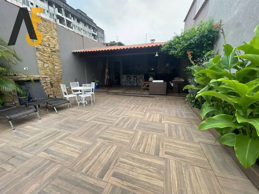 Casa com 5 quartos à venda, 382m2 em Pechincha, Rio De Janeiro - RJ - imagem 5 Foto 5 de Casa com 5 quartos à venda, 382m2 em Pechincha, Rio De Janeiro - RJ