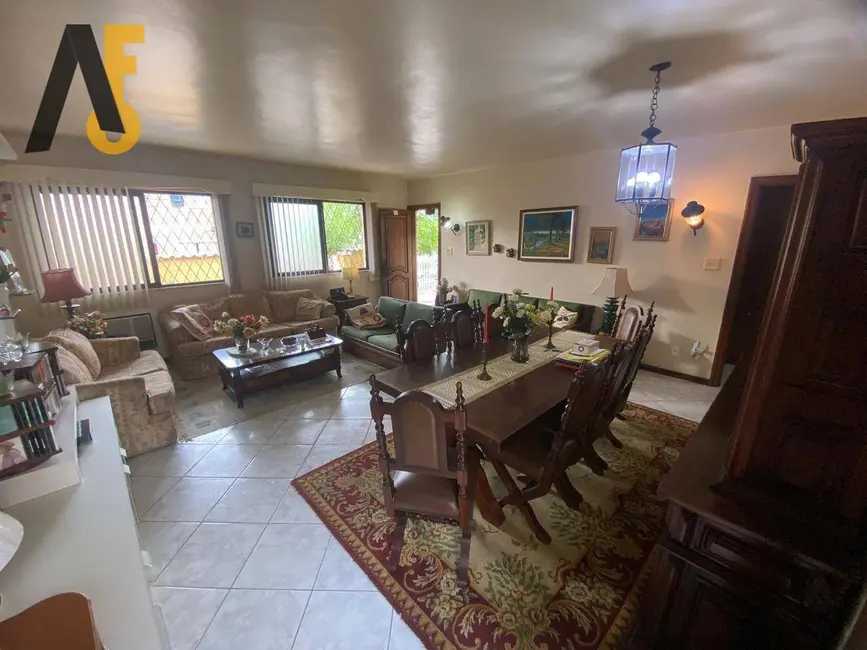 Casa de Condomínio com 3 quartos à venda, 295m2 em Rio De Janeiro - RJ - imagem 2 Foto 2 de Casa de Condomínio com 3 quartos à venda, 295m2 em Rio De Janeiro - RJ