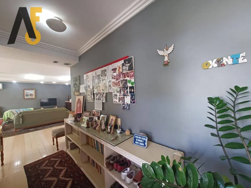 Foto 3 de Casa com 5 quartos à venda, 600m2 em Rio De Janeiro - RJ