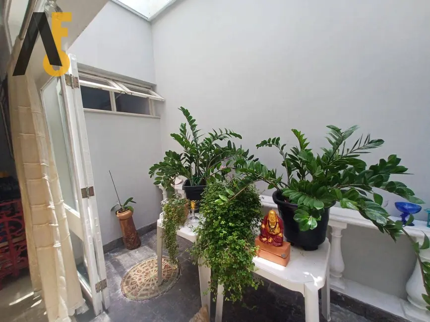 Foto 4 de Casa com 5 quartos à venda, 600m2 em Rio De Janeiro - RJ
