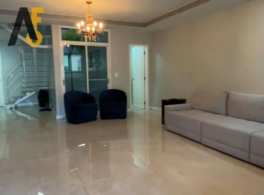 Casa de Condomínio com 3 quartos à venda, 176m2 em Rio De Janeiro - RJ - imagem 6 Foto 6 de Casa de Condomínio com 3 quartos à venda, 176m2 em Rio De Janeiro - RJ