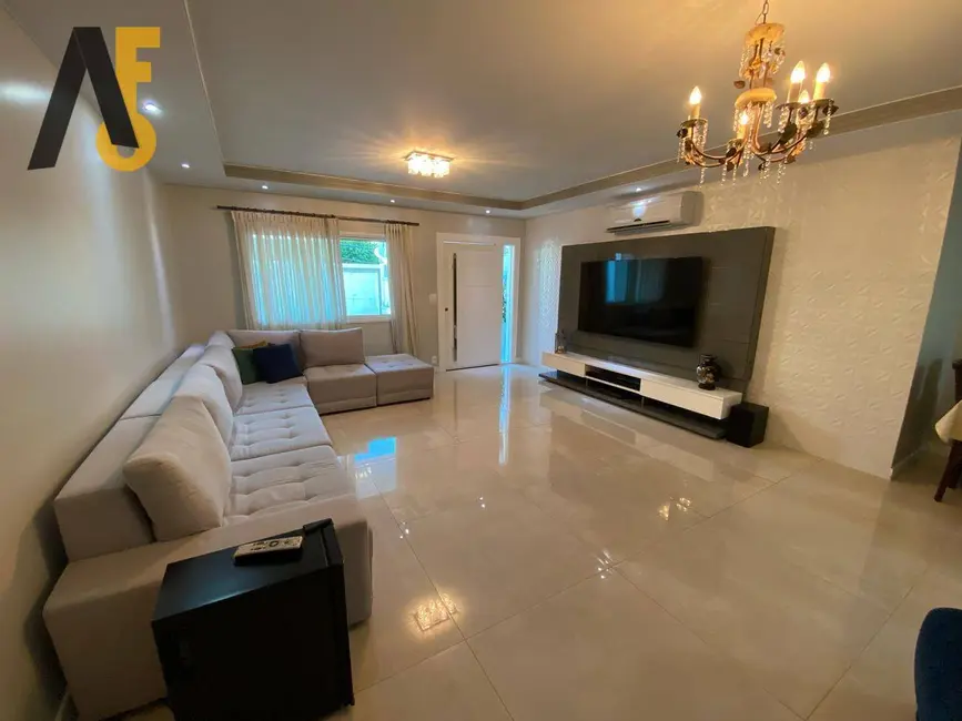 Casa de Condomínio com 3 quartos à venda, 176m2 em Rio De Janeiro - RJ - imagem 4 Foto 4 de Casa de Condomínio com 3 quartos à venda, 176m2 em Rio De Janeiro - RJ