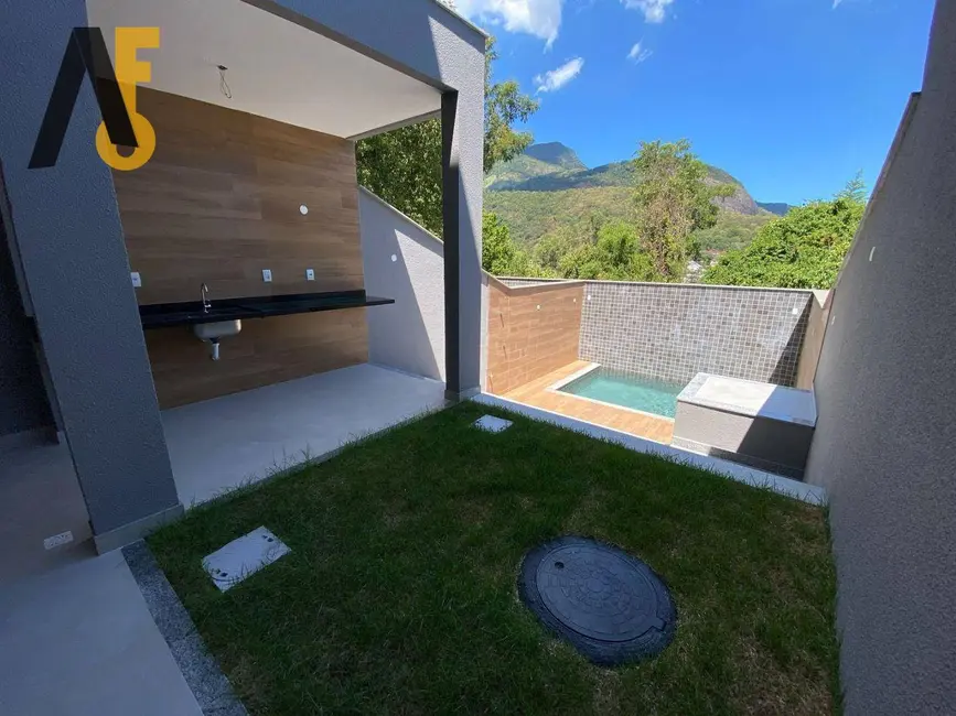 Foto 1 de Casa de Condomínio com 3 quartos à venda, 222m2 em Rio De Janeiro - RJ