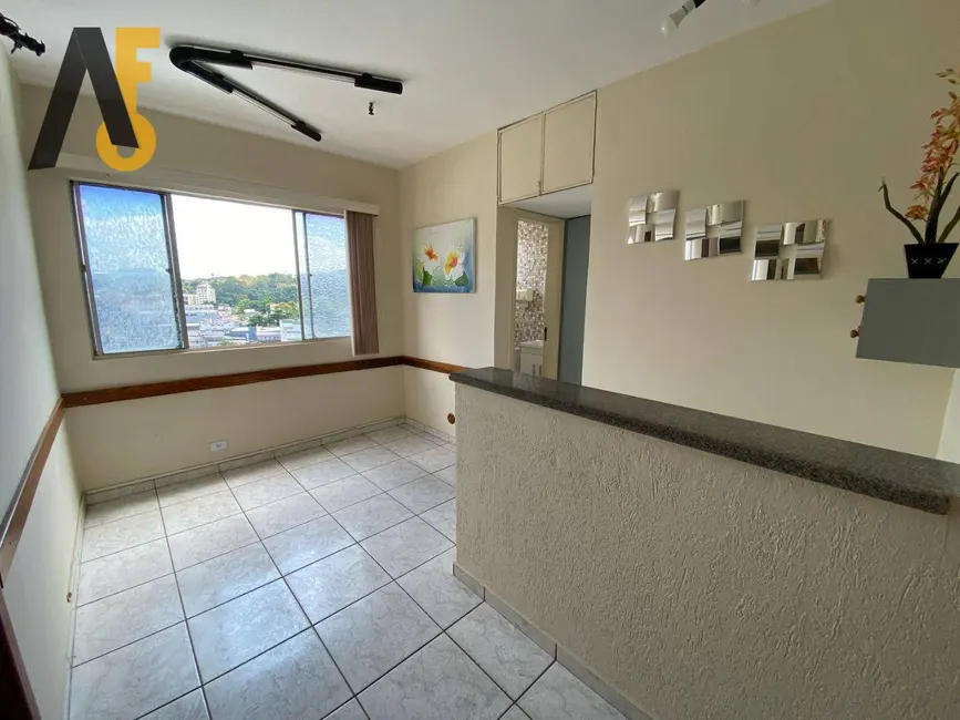 Sala Comercial à venda, 32m2 em Rio De Janeiro - RJ - imagem 1 Foto 1 de Sala Comercial à venda, 32m2 em Rio De Janeiro - RJ