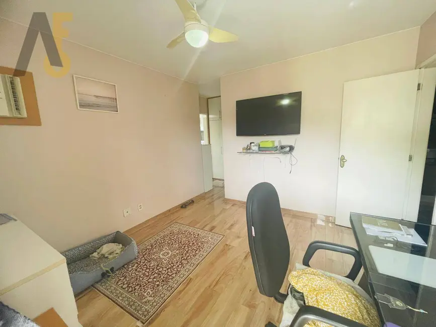 Casa de Condomínio com 3 quartos à venda, 176m2 em Anil, Rio De Janeiro - RJ - imagem 8 Foto 8 de Casa de Condomínio com 3 quartos à venda, 176m2 em Anil, Rio De Janeiro - RJ