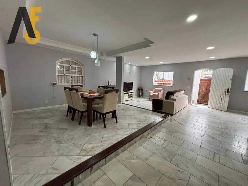 Casa com 4 quartos à venda, 360m2 em Anil, Rio De Janeiro - RJ - imagem 7 Foto 7 de Casa com 4 quartos à venda, 360m2 em Anil, Rio De Janeiro - RJ