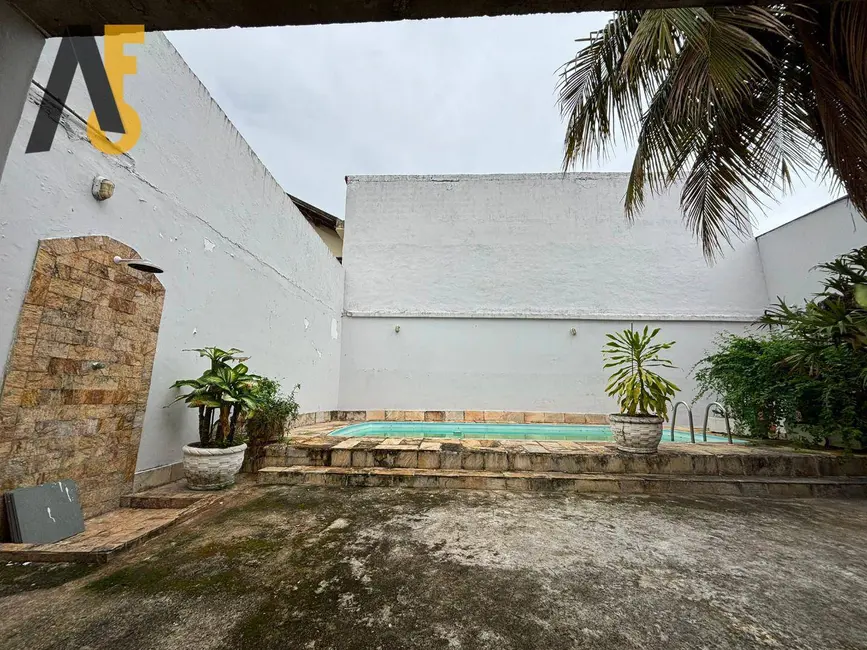 Casa com 4 quartos à venda, 360m2 em Anil, Rio De Janeiro - RJ - imagem 3 Foto 3 de Casa com 4 quartos à venda, 360m2 em Anil, Rio De Janeiro - RJ